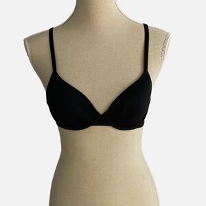 GapBody T-Shirt‎ Bra Size 32B Black